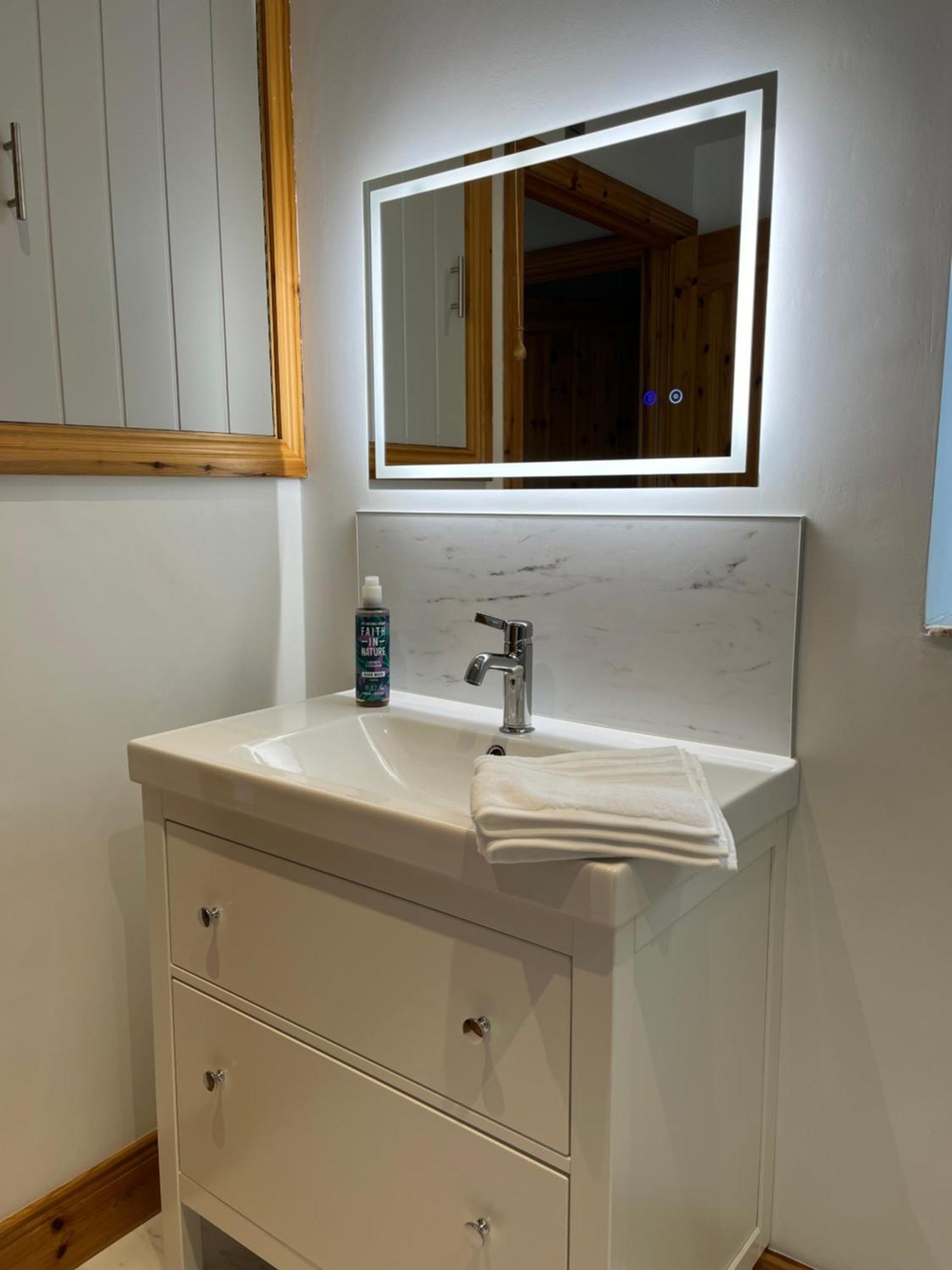 The Cottage At Ashbrook - Charming Country Cottage Near Belfast Bagian luar foto